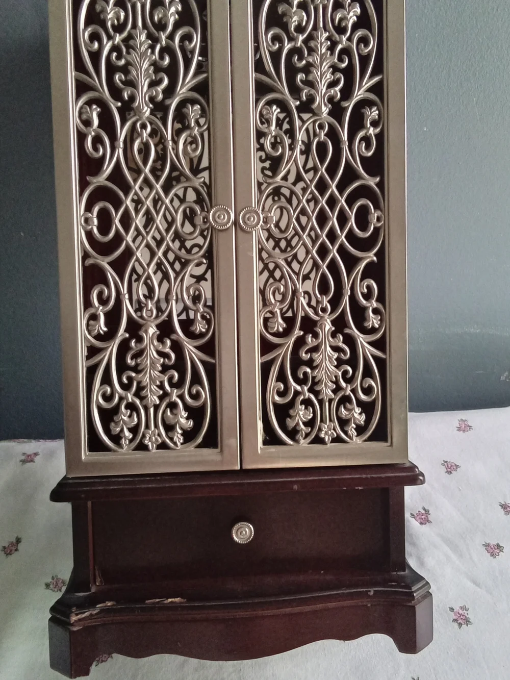 Vintage Wooden‎ Jewelry Armoire Silver Filigree Doors Rotating Necklace Carousel